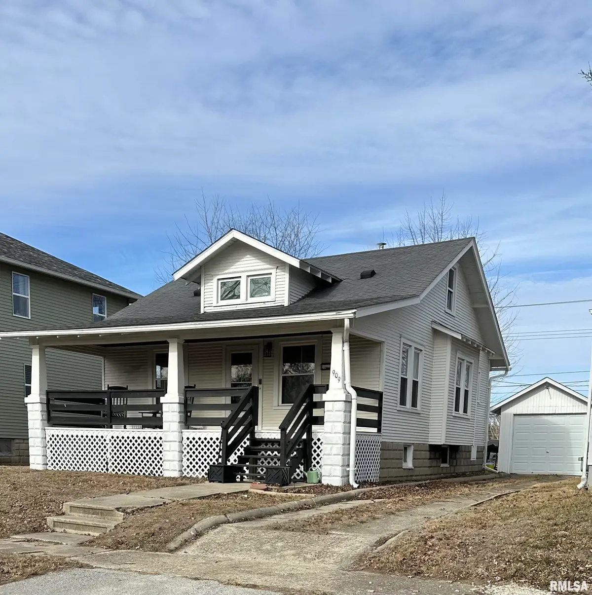909 W Park Boulevard, Taylorville, IL 62568 - Image #1