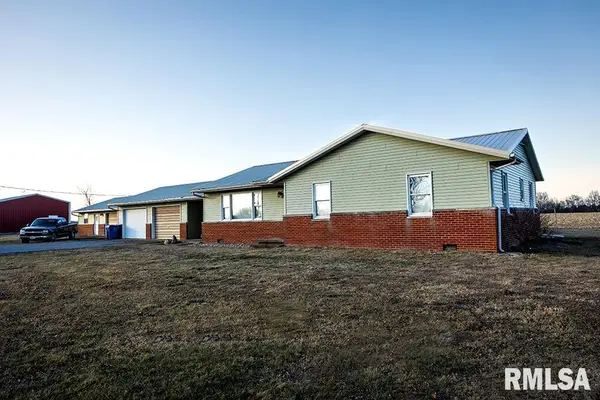 7671 Us Hwy 50 Highway, Iuka, IL 62849