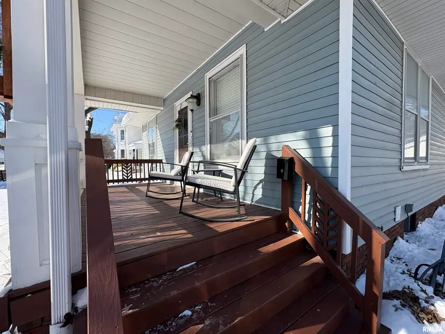 934 Douglas Avenue, Jacksonville, IL 62650 - Image #3