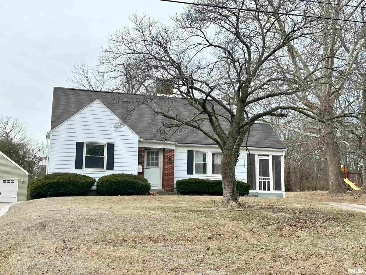 509 Woodland Place, Jacksonville, IL 62650 - Image #1
