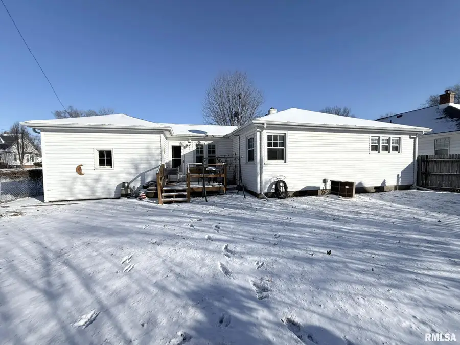 92 Madison Street, Galesburg, IL 61401 - Image #3