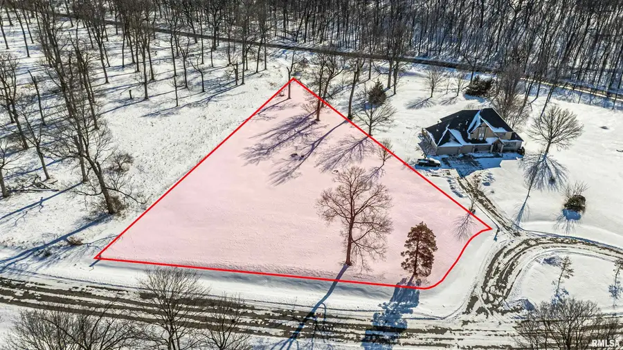 3 Governors Drive, Elkhart, IL 62634 - Image #2