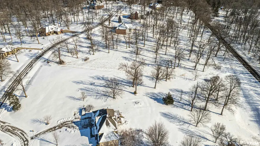 3 Governors Drive, Elkhart, IL 62634 - Image #3