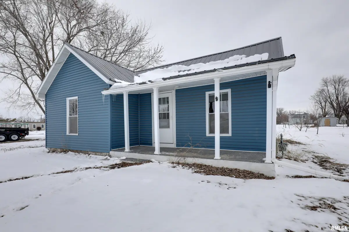 212 Adams Street, Coatsburg, IL 62325 - Image #1