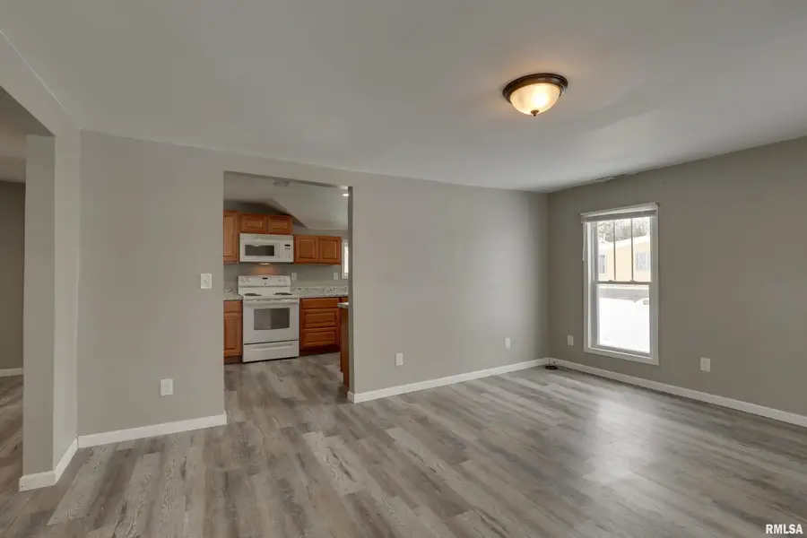 212 Adams Street, Coatsburg, IL 62325 - Image #3