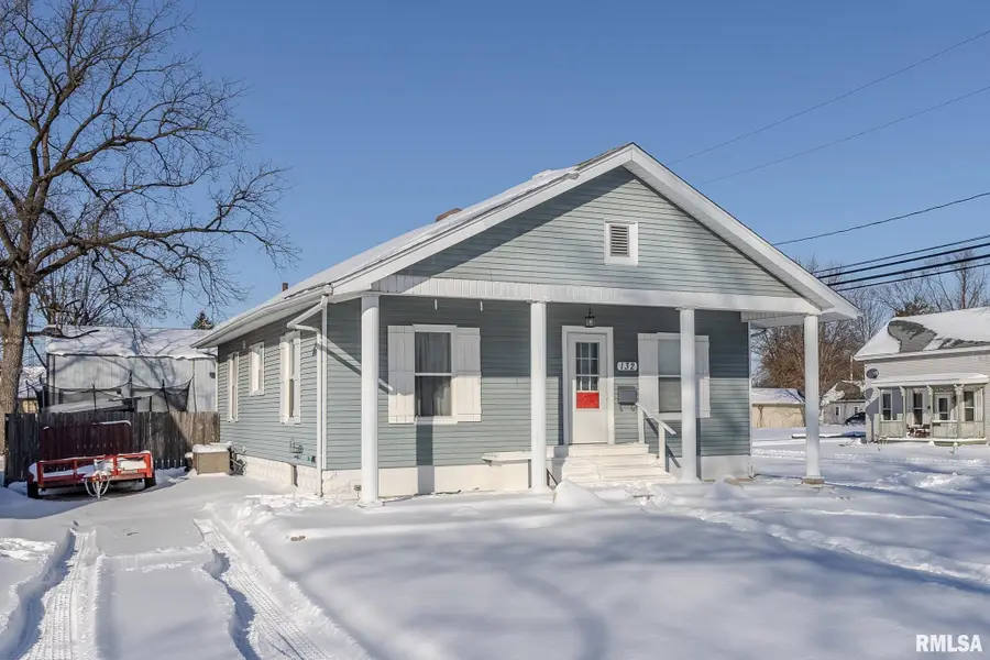 132 E Buchanan Street, Carlinville, IL 62626 - Image #2