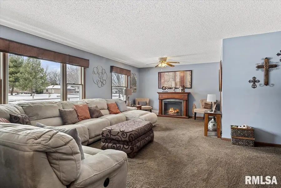 4326 Mary Lane, Riverton, IL 62561 - #2