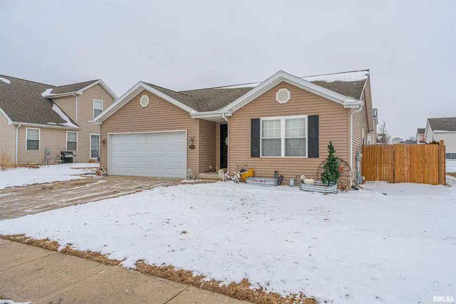 2904 Breezewood Boulevard, Bloomington, IL 61704 - Image #2