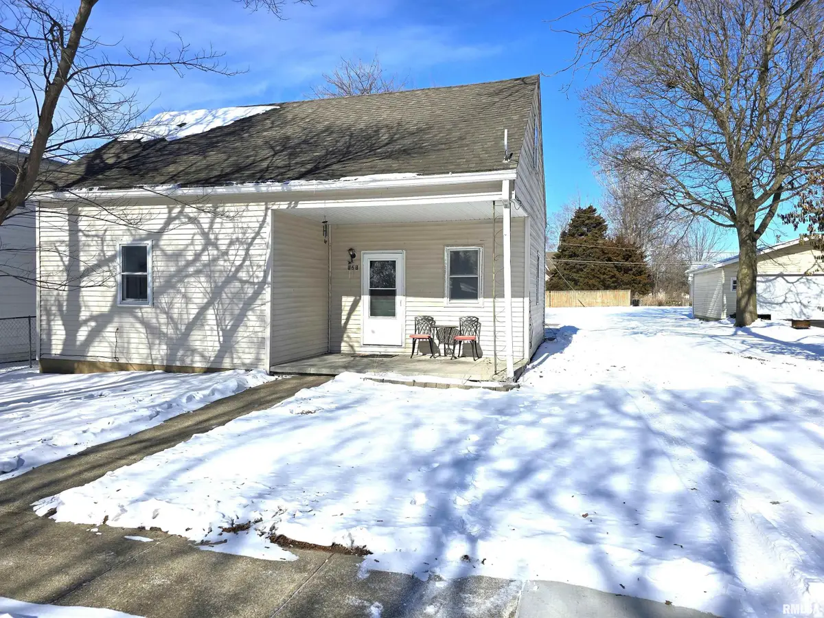 121 E Main Street, Williamsville, IL 62693 - #1