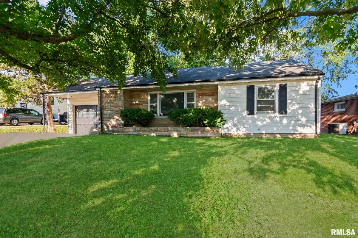 510 S Westgate Avenue, Jacksonville, IL 62650 - #1