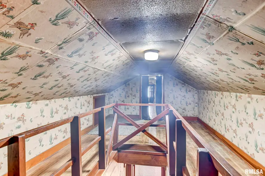 311 W Adams Street, Taylorville, IL 62568 - #3