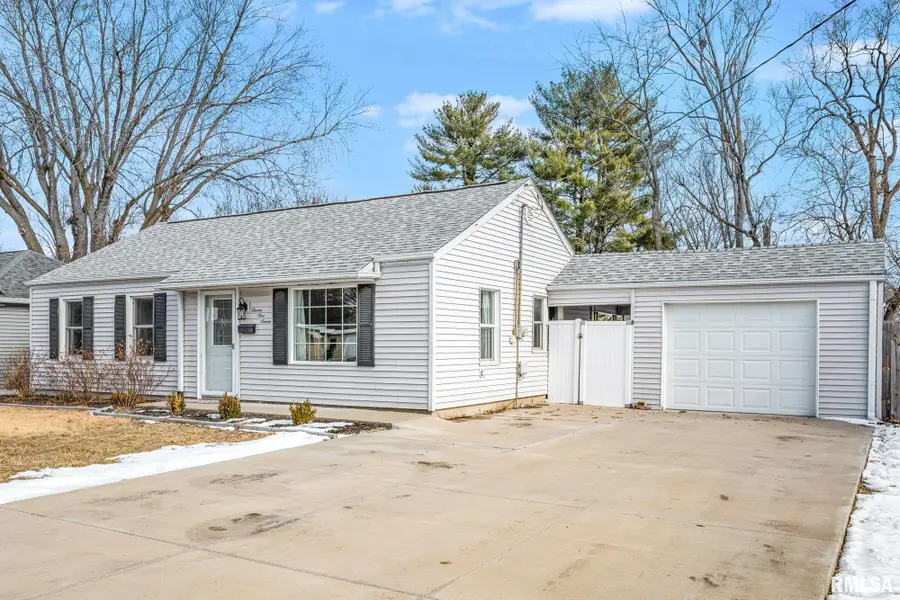 717 Ruby Street, Galesburg, IL 61401 - #3