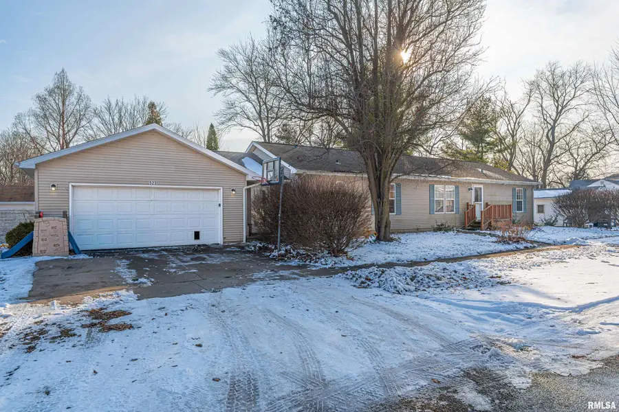 523 Market Street, Emden, IL 62635 - #2