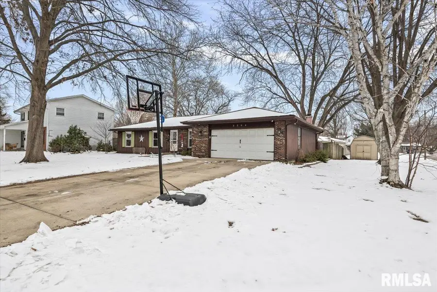 3304 Ellendale Drive, Springfield, IL 62704 - #2