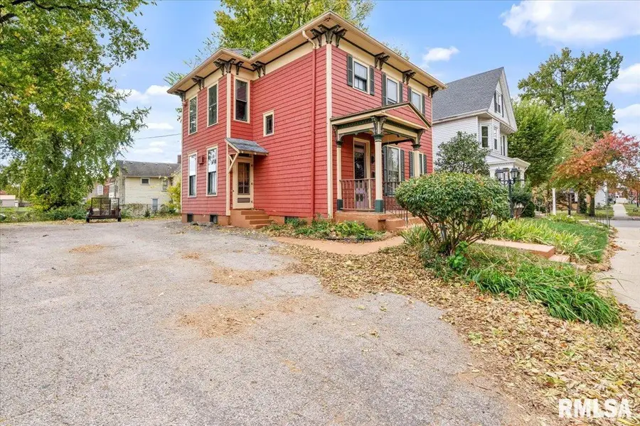 810 E Edwards Street, Springfield, IL 62703 - #3