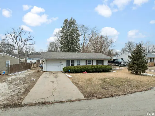 1490 Meadow Drive, Galesburg, IL 61401