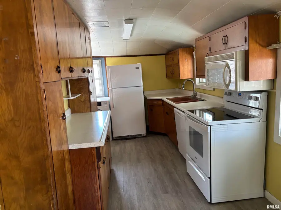 1815 N 18th Street, Quincy, IL 62301 - #2