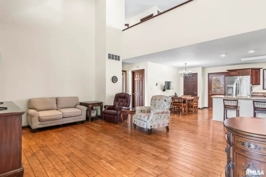 7713 W Outer Road, Sherman, IL 62684 - #3