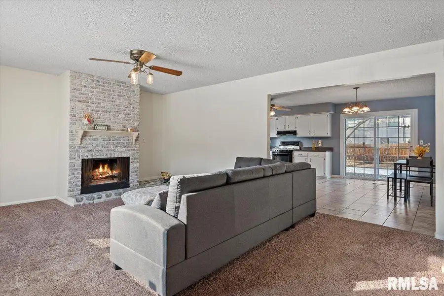 14077 Saint Joseph Road, Athens, IL 62613 - #2