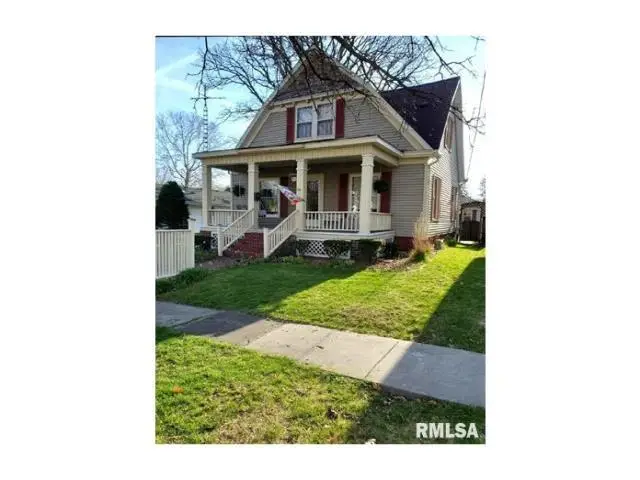 110 S Blair Street, Virden, IL 62690 - #1