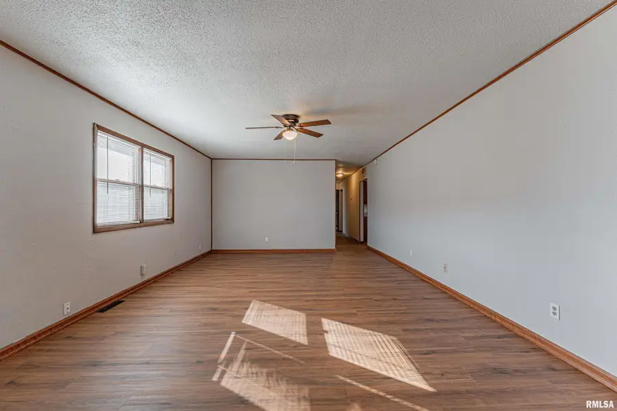 95 Gavin Street, Lincoln, IL 62656 - #2