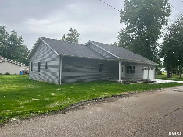 907 N Snodgrass Street, Taylorville, IL 62568
