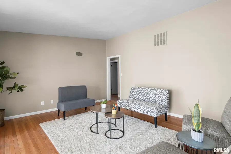 2028 Parkview Drive, Springfield, IL 62704 - #3