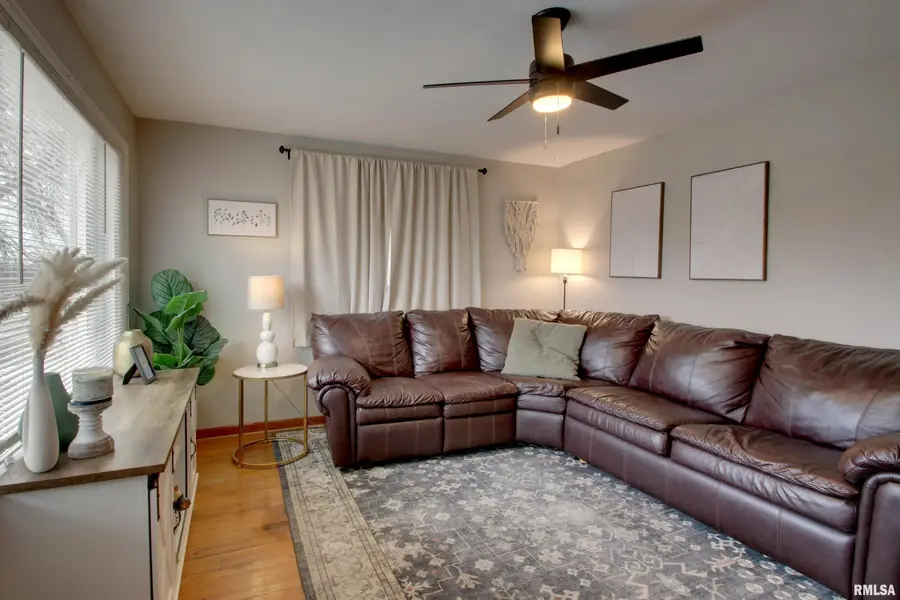 1118 S 16th Street, Quincy, IL 62301 - #2