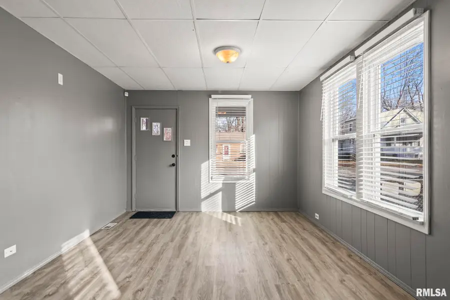 2827 S 16th Street, Springfield, IL 62703 - #2