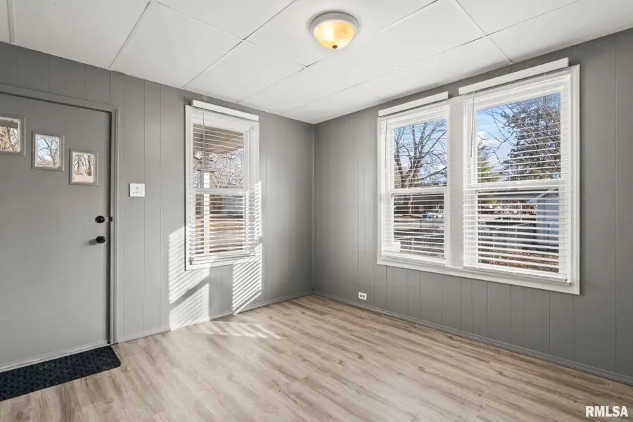 2827 S 16th Street, Springfield, IL 62703 - #3