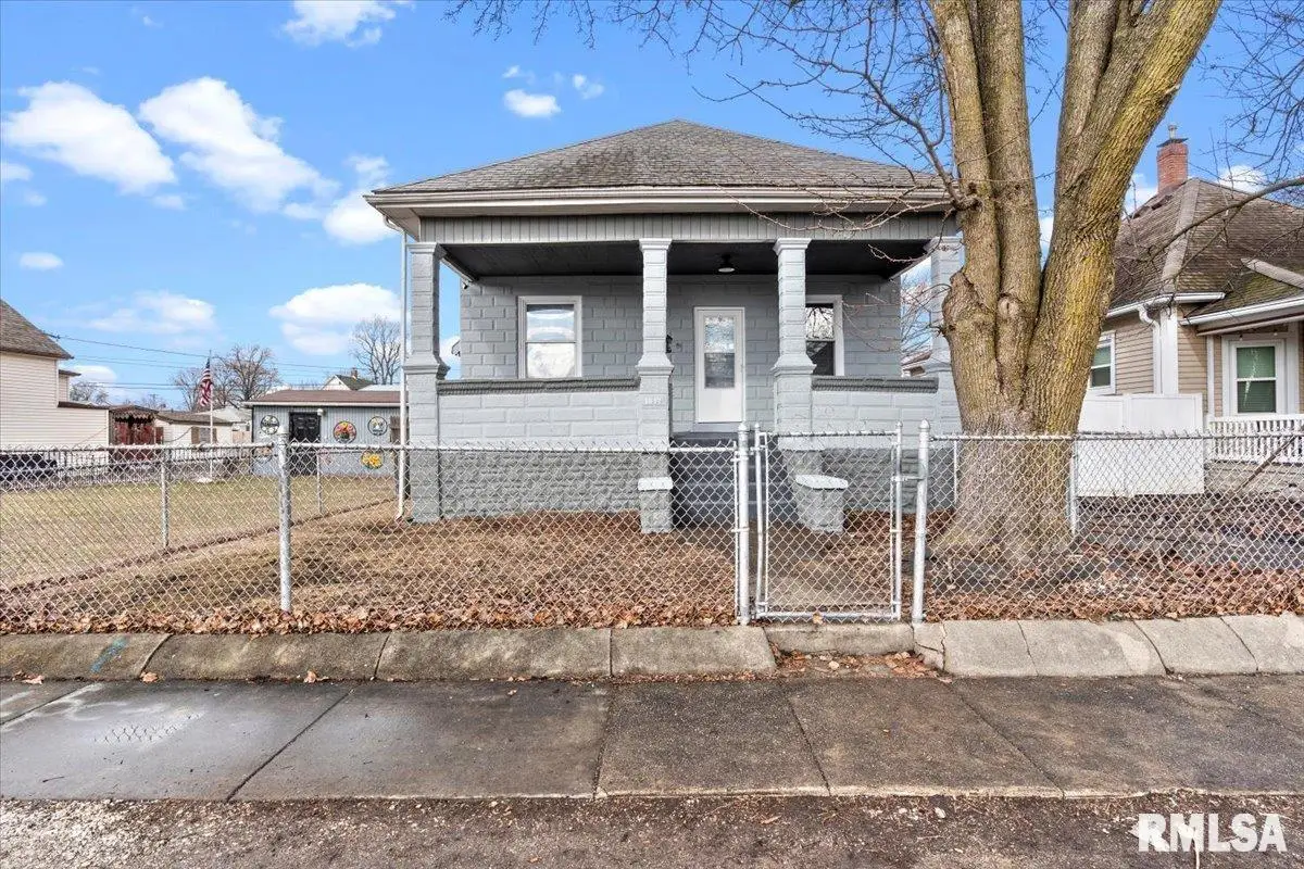 1617 Cummins Avenue, Springfield, IL 62702 - #1