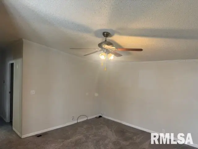 2208 Rancho Boulevard, Quincy, IL 62305 - #3