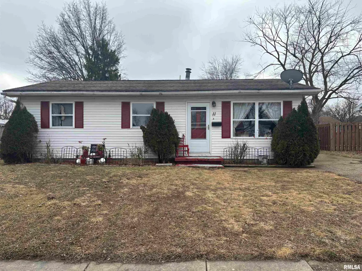 11 Sommerset Drive, Jacksonville, IL 62650 - #1