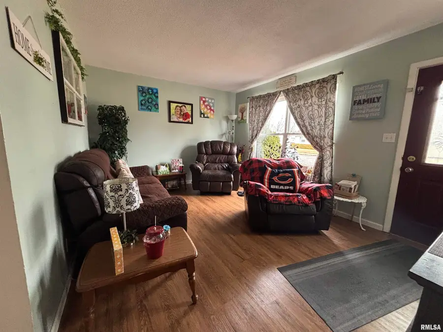 11 Sommerset Drive, Jacksonville, IL 62650 - #3