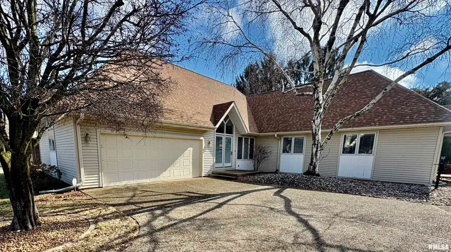 5A Eisenhower Circle, Jacksonville, IL 62650 - #3