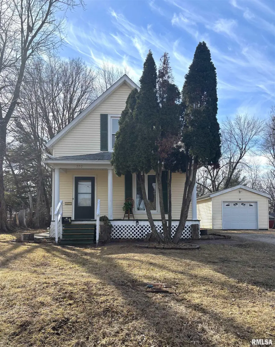 370 W Knox Street, Galesburg, IL 61401 - #2