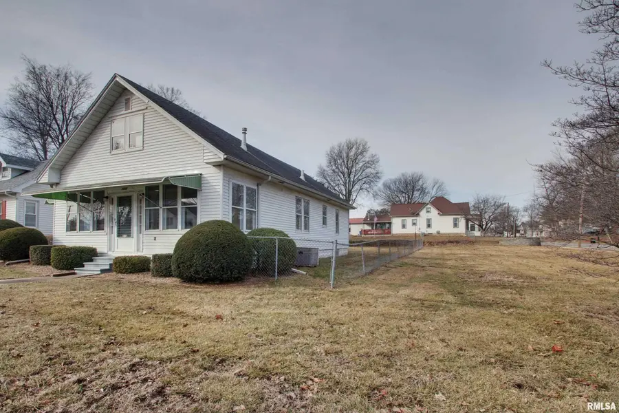 1525 N 7th Street, Quincy, IL 62301 - #2