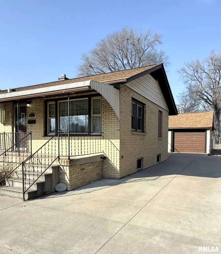 845 E Losey Street, Galesburg, IL 61401 - #2
