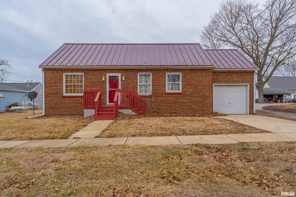 215 S College Street, Lincoln, IL 62656