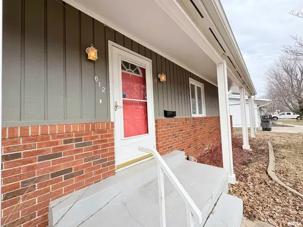 612 Hall Drive, Jacksonville, IL 62650