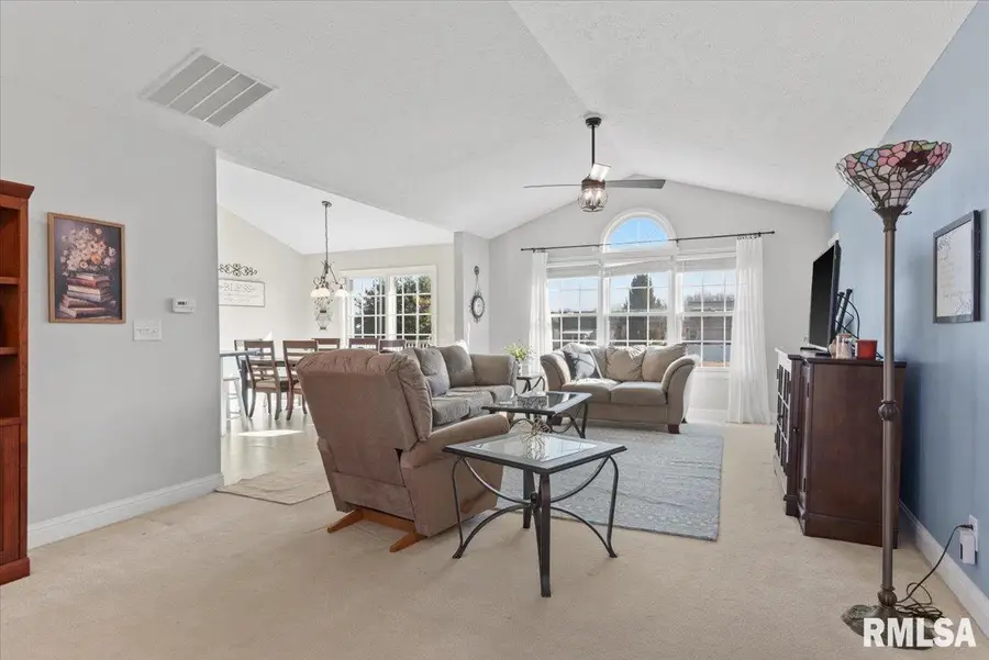 5000 Manhattan Drive, Springfield, IL 62711 - #2