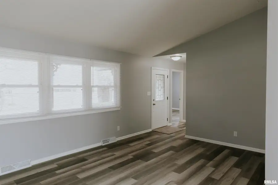 2256 E Black Avenue, Springfield, IL 62702 - #3