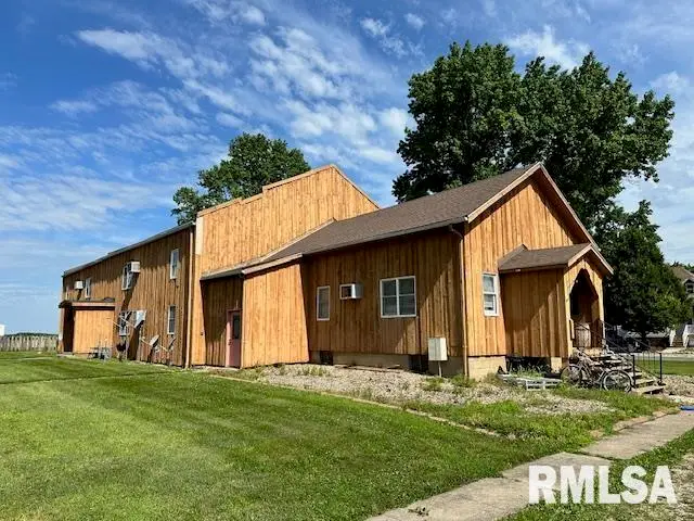 102 Elm Street, Dawson, IL 62520 - #2