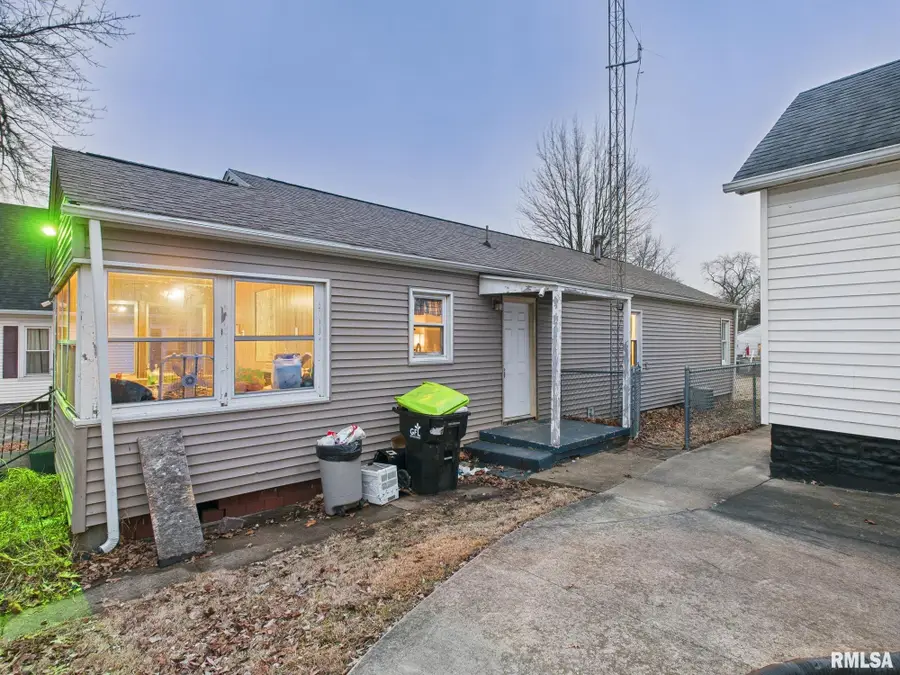 551 3rd Street, Lincoln, IL 62656 - #3