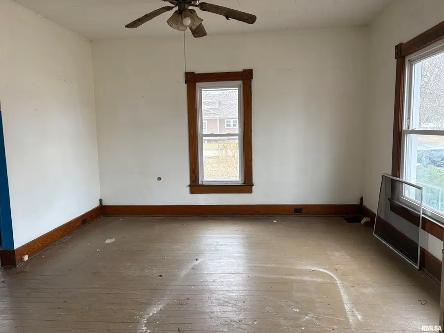 207 N 1st Street, Witt, IL 62094 - #2