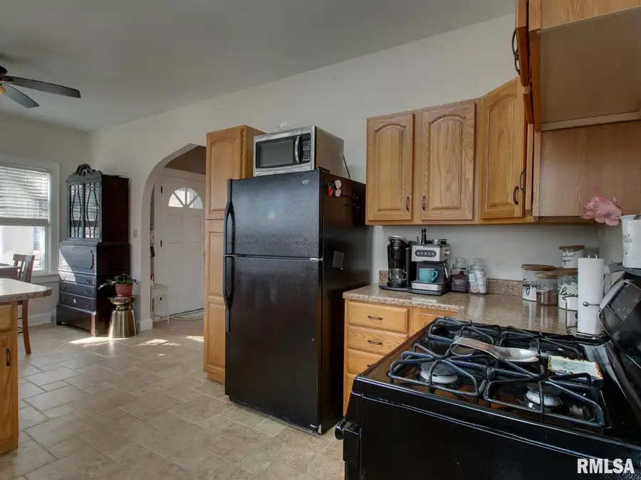 2049 Vermont Street, Quincy, IL 62301 - #3