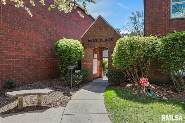 1212 W South Grand Avenue #126, Springfield, IL 62704