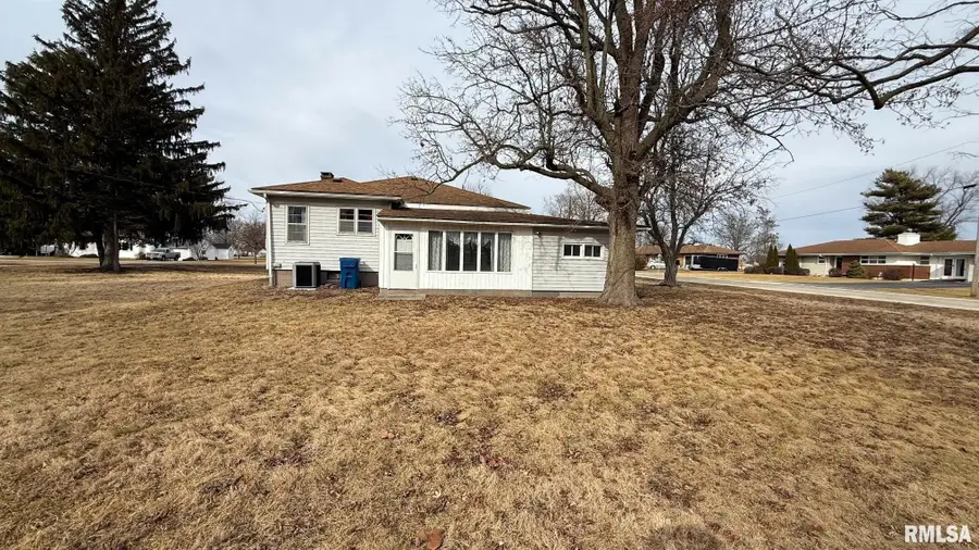 330 E Vine Street, Piper City, IL 60959 - #3