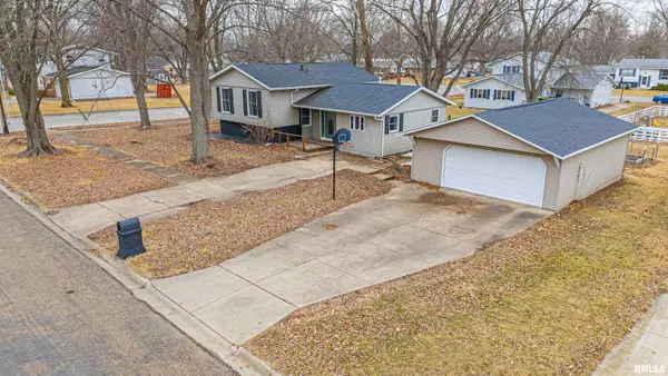 501 N Sampson Street, Tremont, IL 61568