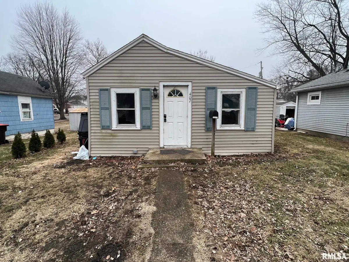 407 9th Street, Lincoln, IL 62656 - #1